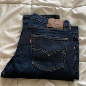 Men’s Levi Dark Wash Jeans